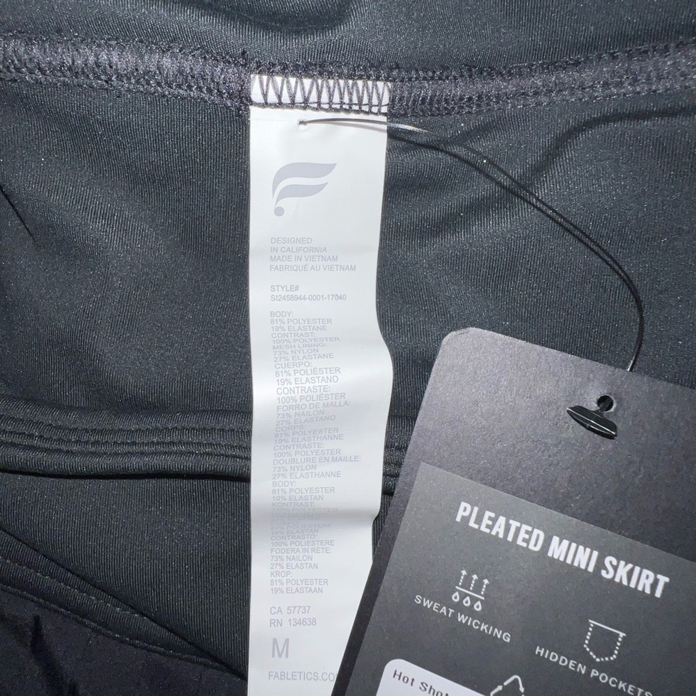 Fabletics Black Pleated Mini Skirt Women’s Medium - Picture 4 of 4